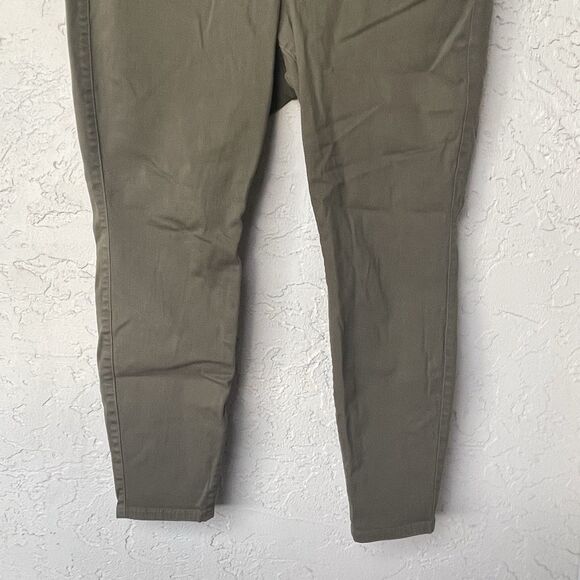 Torrid Feel the Fit High Rise Olive Woman’s Jegging Jeans Size 22 R - Picture 4 of 9